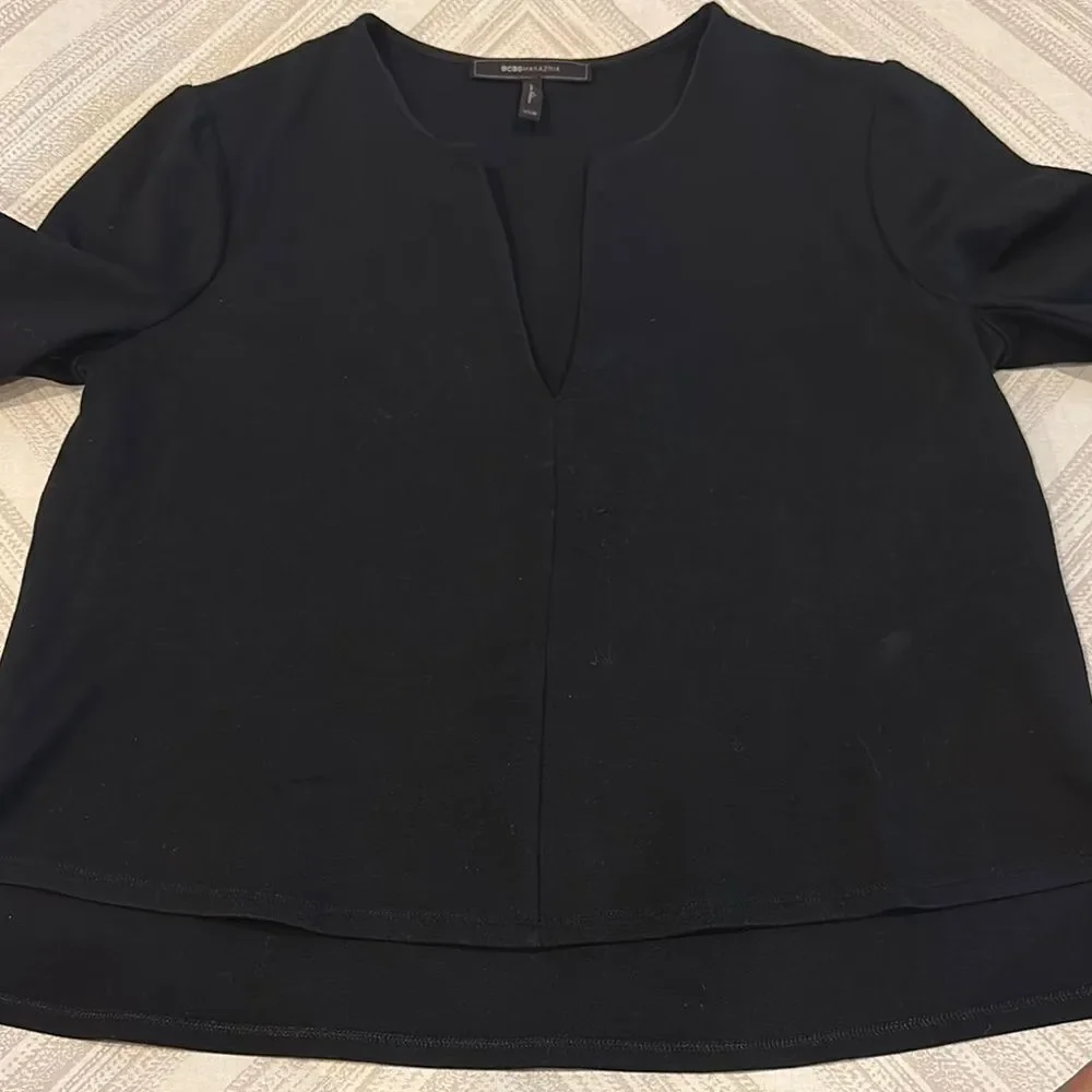 BCBGMAXAZRIA Women’s Black V Neck Faux Leather Ruffle 3/4 Sleeve Top - Size XXS